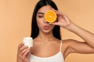 Can sensitive skin types safely use vitamin C serums in 2025